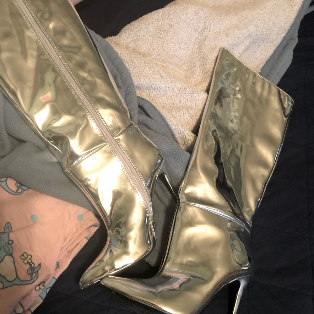 JustFab Chrome Silver Boots, EUC, 4" heels